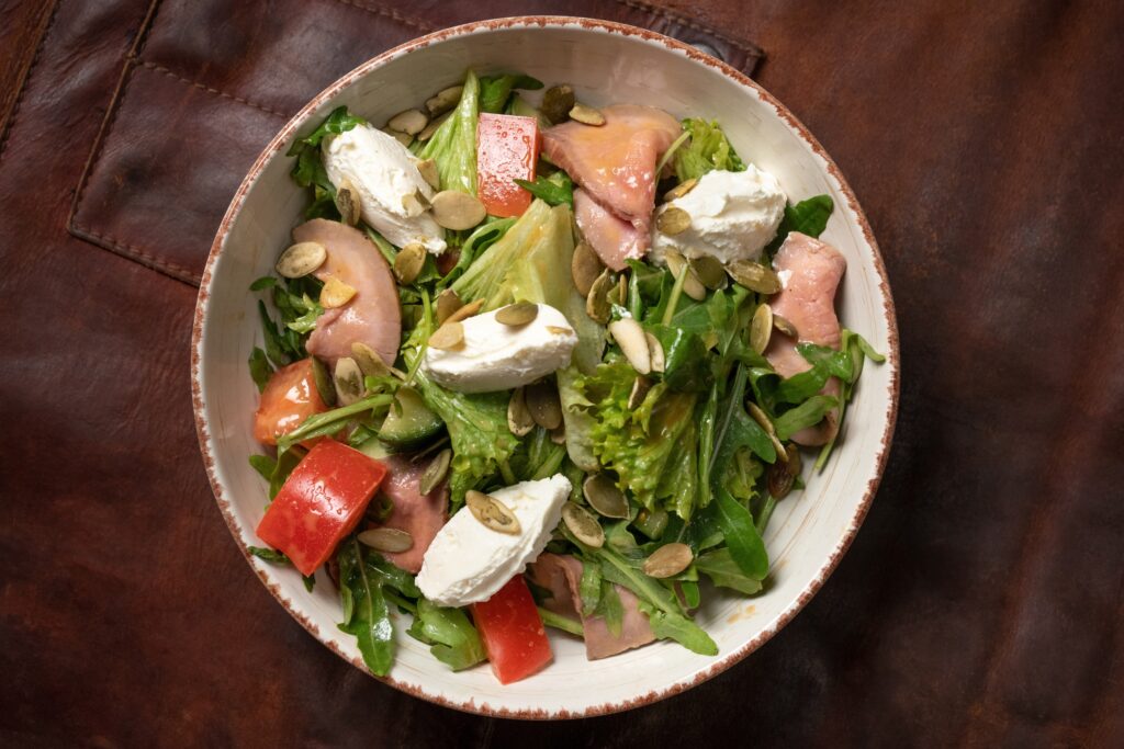 OMAD (One Meal a Day)_ Benefits, Risks, and Who Should Avoid This Eating Pattern